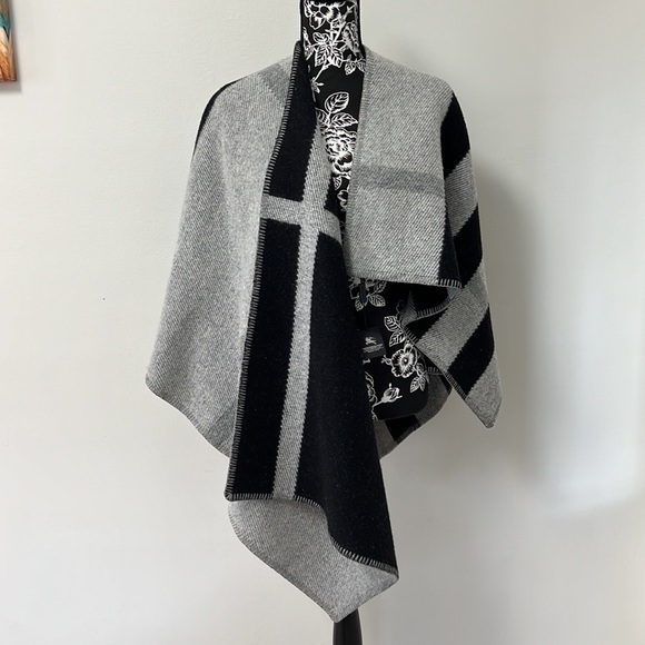 *authentic* NEW Mega check poncho Burberry prorsum collection wool & cashmere - Picture 3 of 12